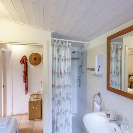 Majestic In With Private Swimming Pool *